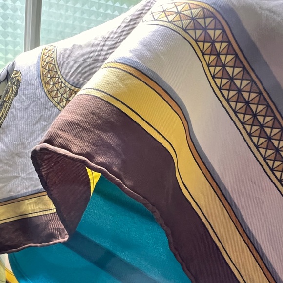 Hermes ‘Grand Apparat’ Scarf. 100% Silk.Equestrian motif. Artist Jacques Eudel. - Picture 12 of 15